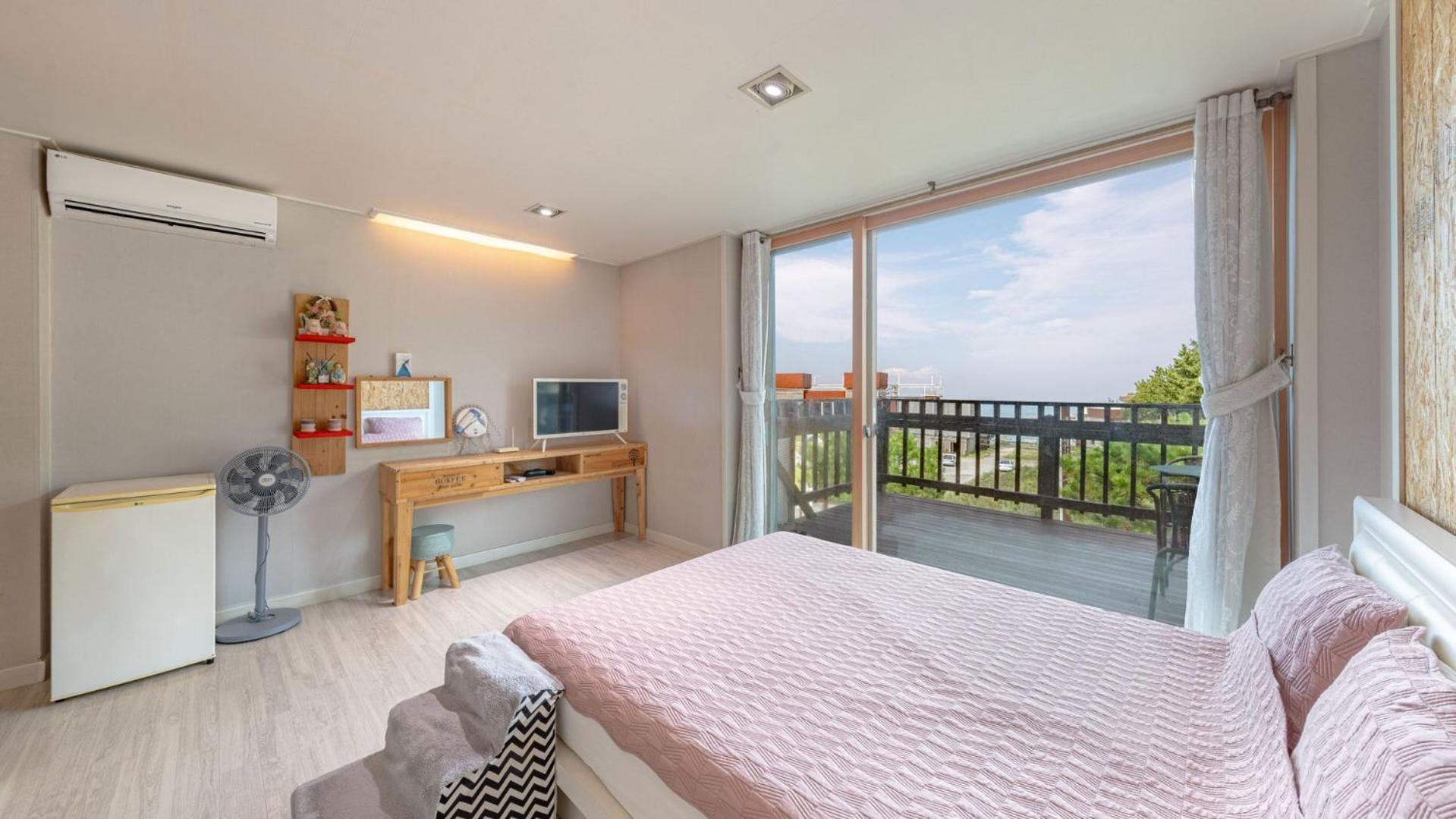 Goseong Sea&Star Pension Exterior photo