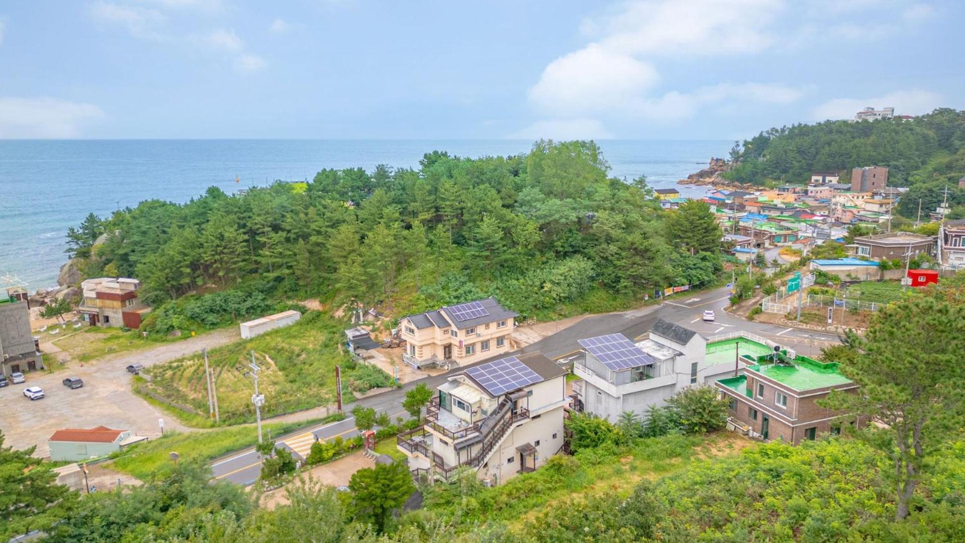 Goseong Sea&Star Pension Exterior photo